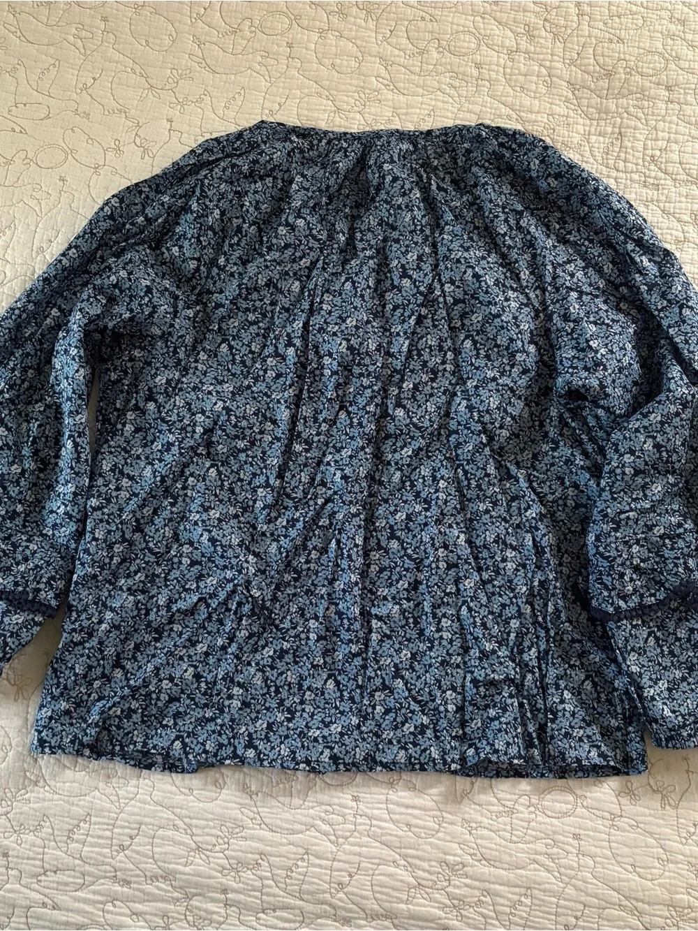 J. Crew Blue Floral V-Neck Long Sleeve Blouse JCREW 100% cotton blue floral top